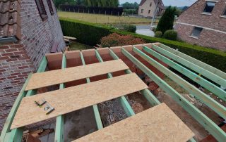 Construction d'une toiture plateforme